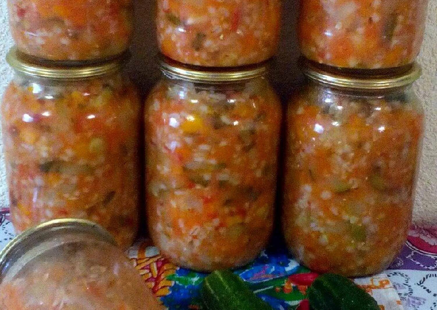 Как приготовить вкусный рассольник на зиму. Рассольник на зиму. заготовка рассольника на зиму. салат рассольник на зиму. рассольник на зиму с перловкой и свежими огурцами и помидорами.