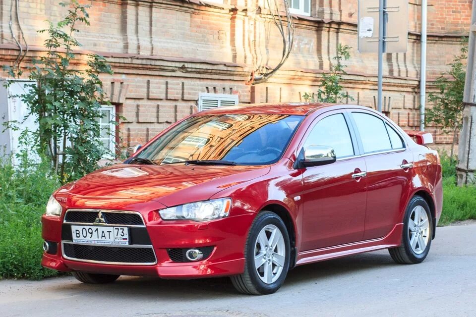 Купить лансер в московской области. Mitsubishi Lancer 2. Мицубиси Лансер 2.0 2008. Митсубиси Лансер 10 2.0. Mitsubishi Lancer 2 2008.