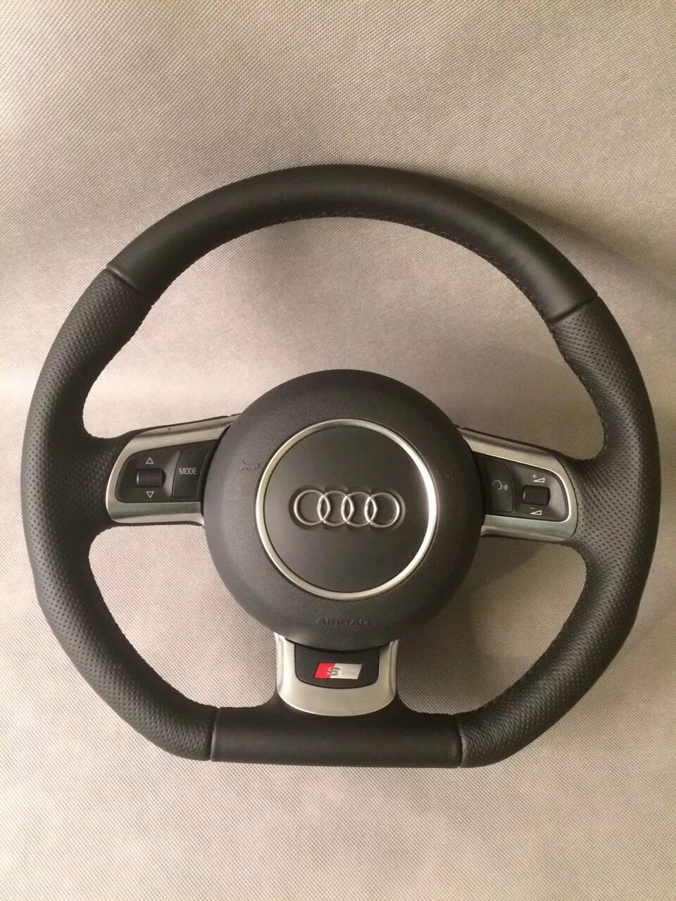 Руль ауди в skoda yeti. Руль audi tt rs 2017. Руль ауди тт. Ауди рс руль алькантара. 6167834c00 руль ауди.