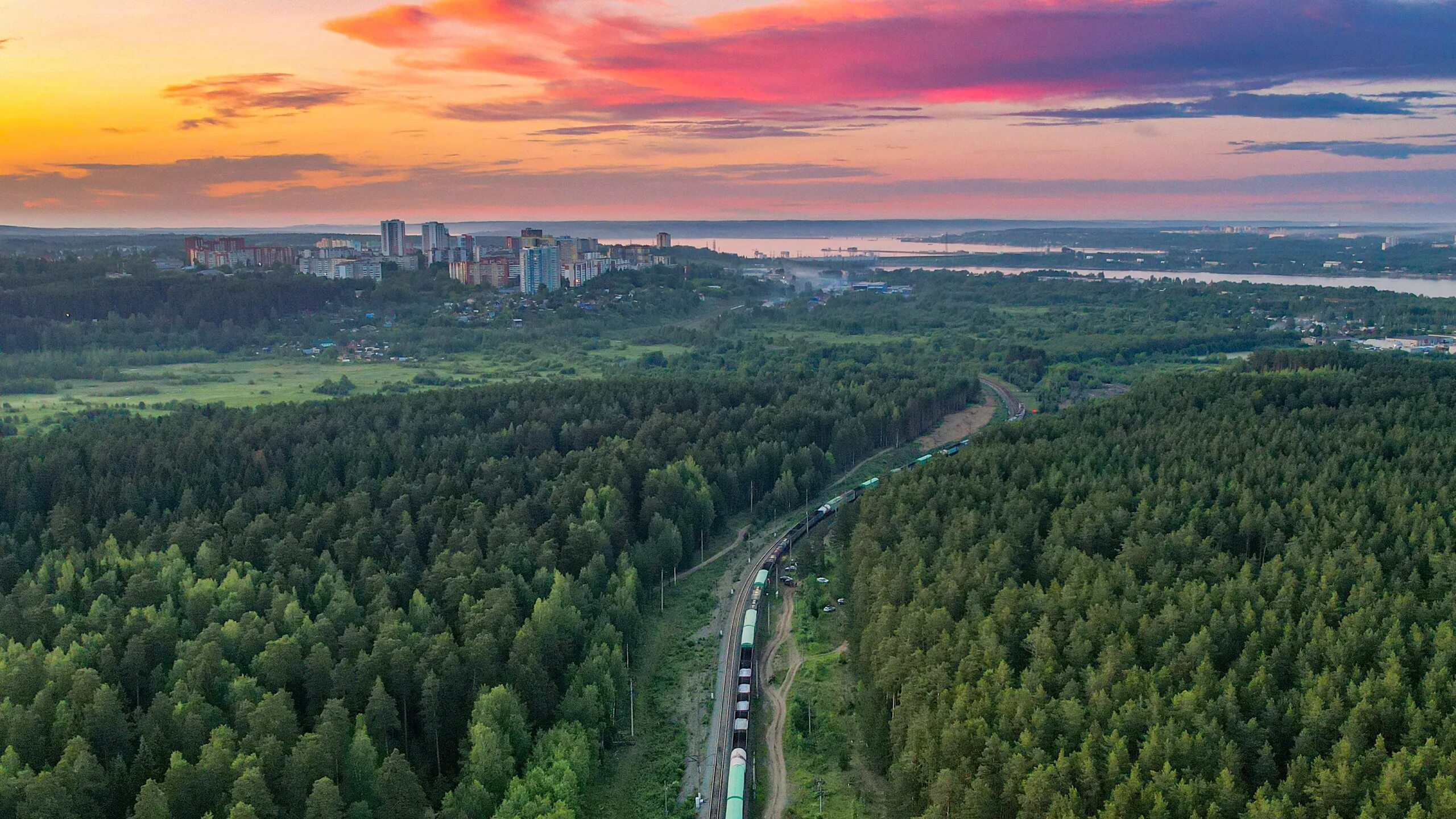 Пермь 18 автобус с гайвы. Гайва Пермь. Город Пермь микрорайон Гайва. Орджоникидзевский район Пермь. Орджоникидзевский район города Перми.