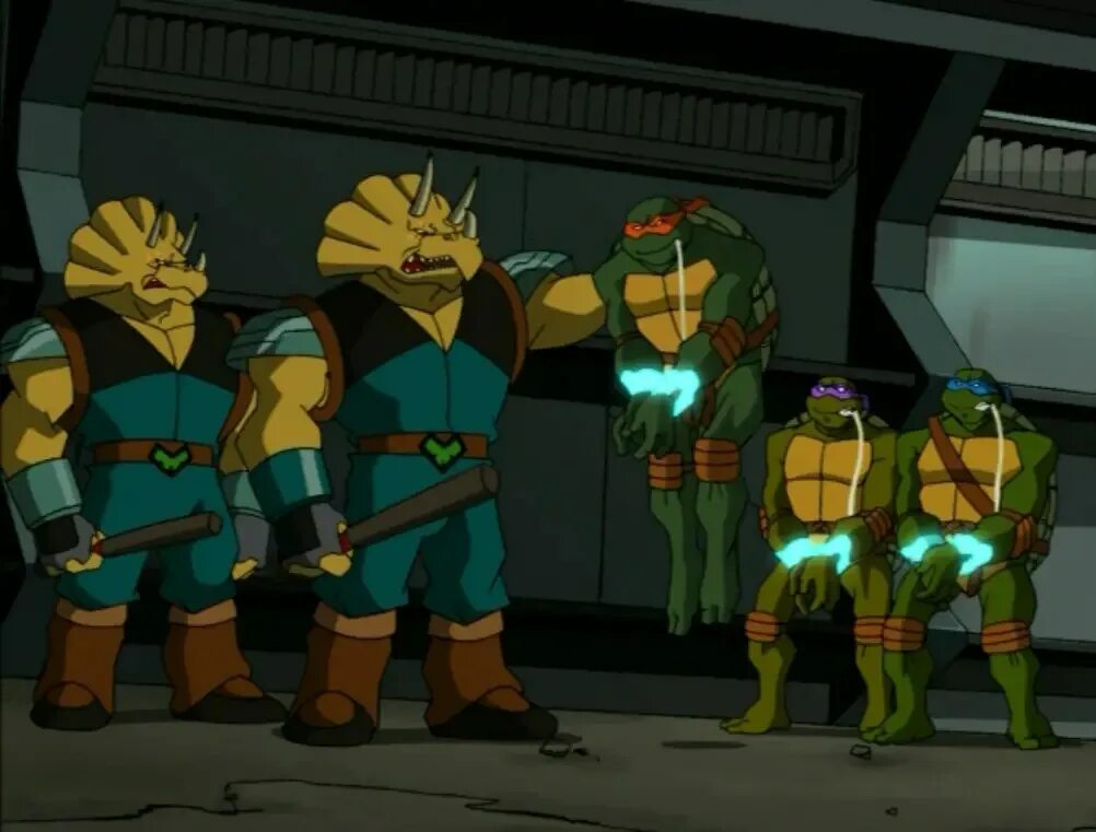 Tmnt space. Черепашки ниндзя 2003 трицератоны. трицератон tmnt.
