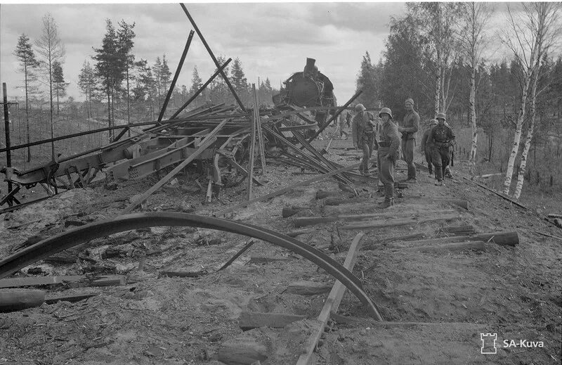 Мга 1941. Разрушенная станция мга. станция гаврилово вов. фото разрушенной станции мга 1941. sa-kuva-arkisto бьерке койвисто земляные укрепления.