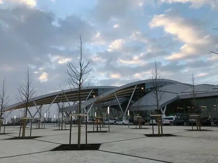 Площадь аэропорта