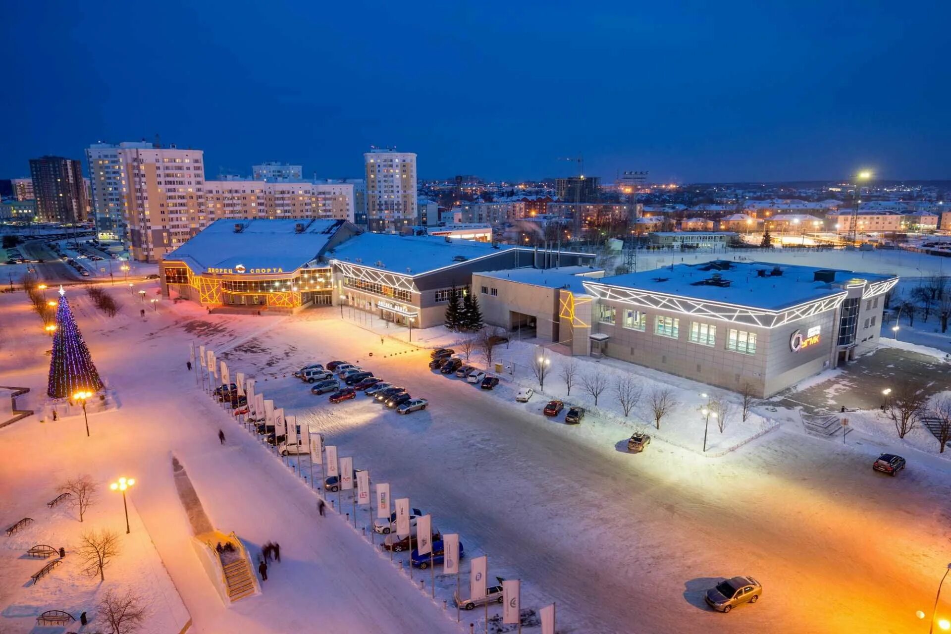 Пышма площадь. Город верхняя пышма. городок верхняя пышма. верхняя пышма площадь.
