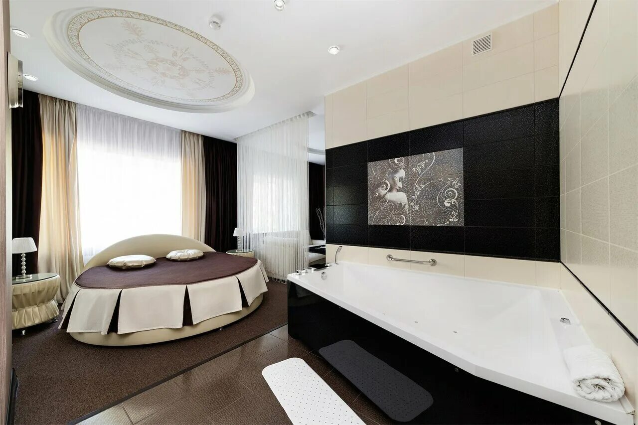 отель для брачной ночи. для молодоженов с джакузи. джакузи в отеле. для молодоженов с джакузи. номер для молодоженов с джакузи.