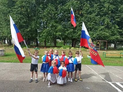 День флага в саду