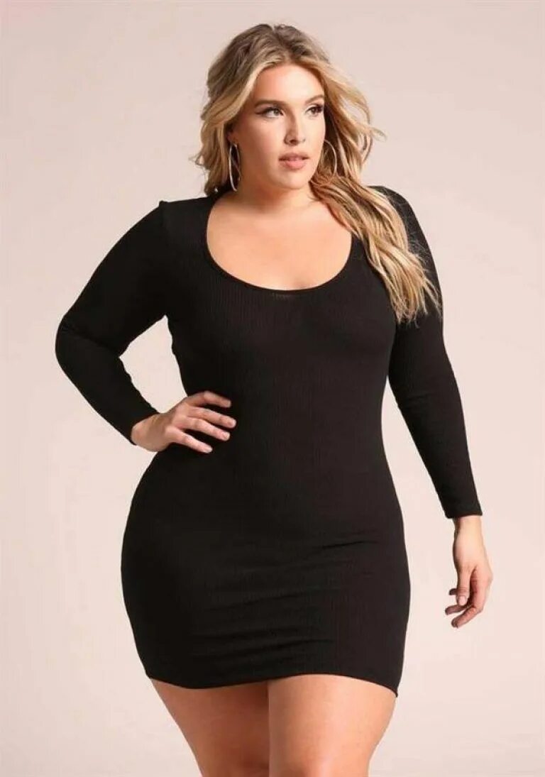 Плотные модели. Модели плюс. Модели Plus Size. Крупные женщины. Модели XXL.