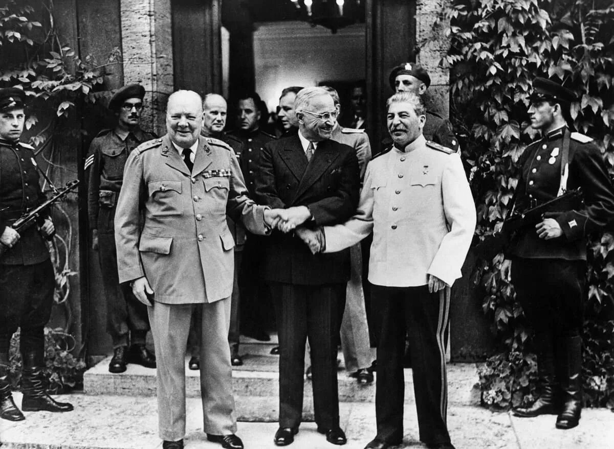 Какой рост у сталина. Сталин Трумэн Черчилль. Потсдамская конференция 1945 Трумэн Черчилль.