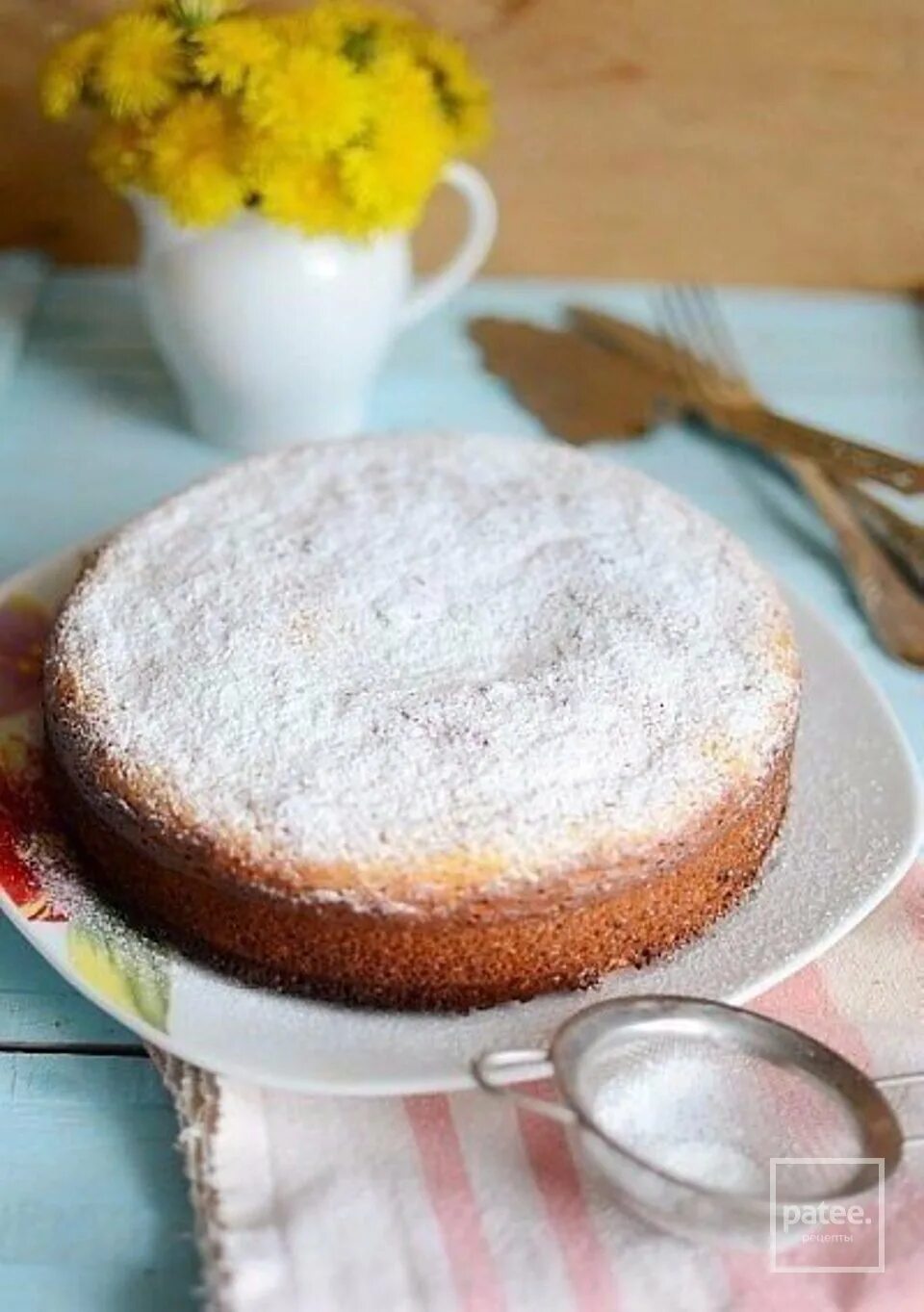 Манник апельсиновый постный. Апельсиновый пирог на кефире. Манник с апельсином на кефире. Пирог с апельсиновым соком. Апельсиновый манник.