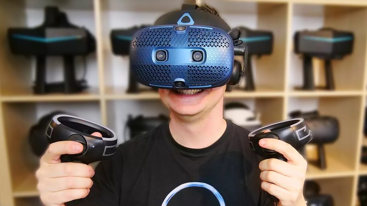 Htc vive 1. VR HTC Viva Cosmos. HTC Vive Cosmos Elite очки. Шлем виртуальной реальности HTC Vive Focus 3 беспроводной. Козырёк для шлема Vive Cosmos VR.