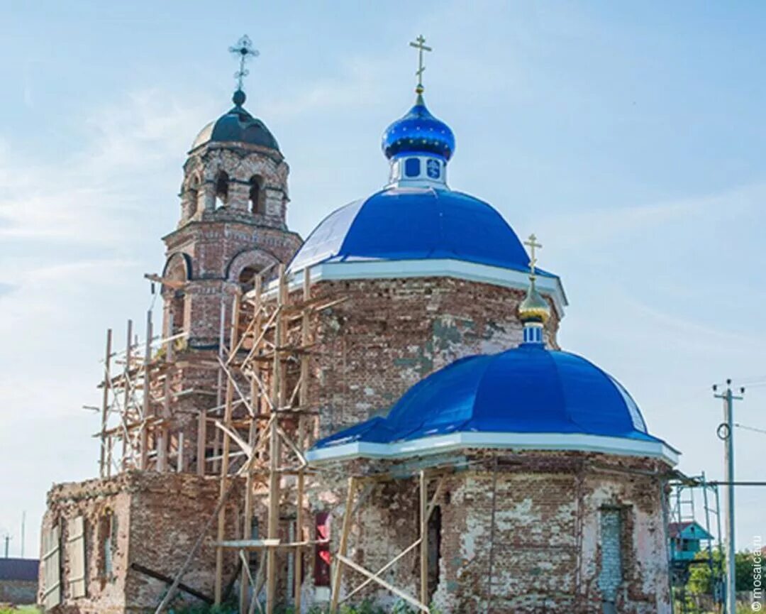 П майна ульяновской области. Церковь Дмитриево Помряскино. Церковь Казанской иконы Божией матери в селе Дмитриево-Помряскино. Село Дмитриево Помряскино Ульяновская область. Храм майна Ульяновская область.