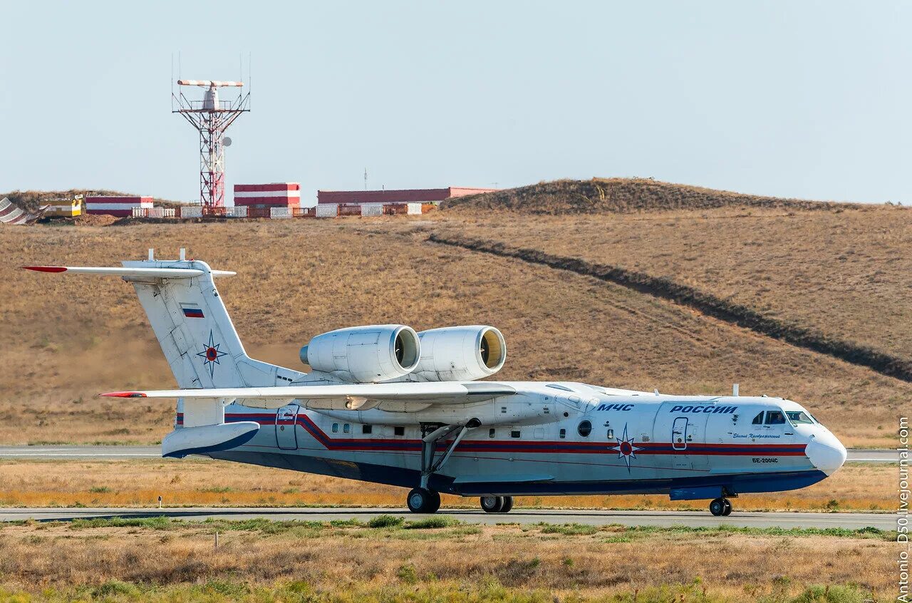 Бе-200 гидросамолёт. Шасси бе-200. Б-200 самолет амфибия. Самолет бе-200 МЧС. Б 200 самолет