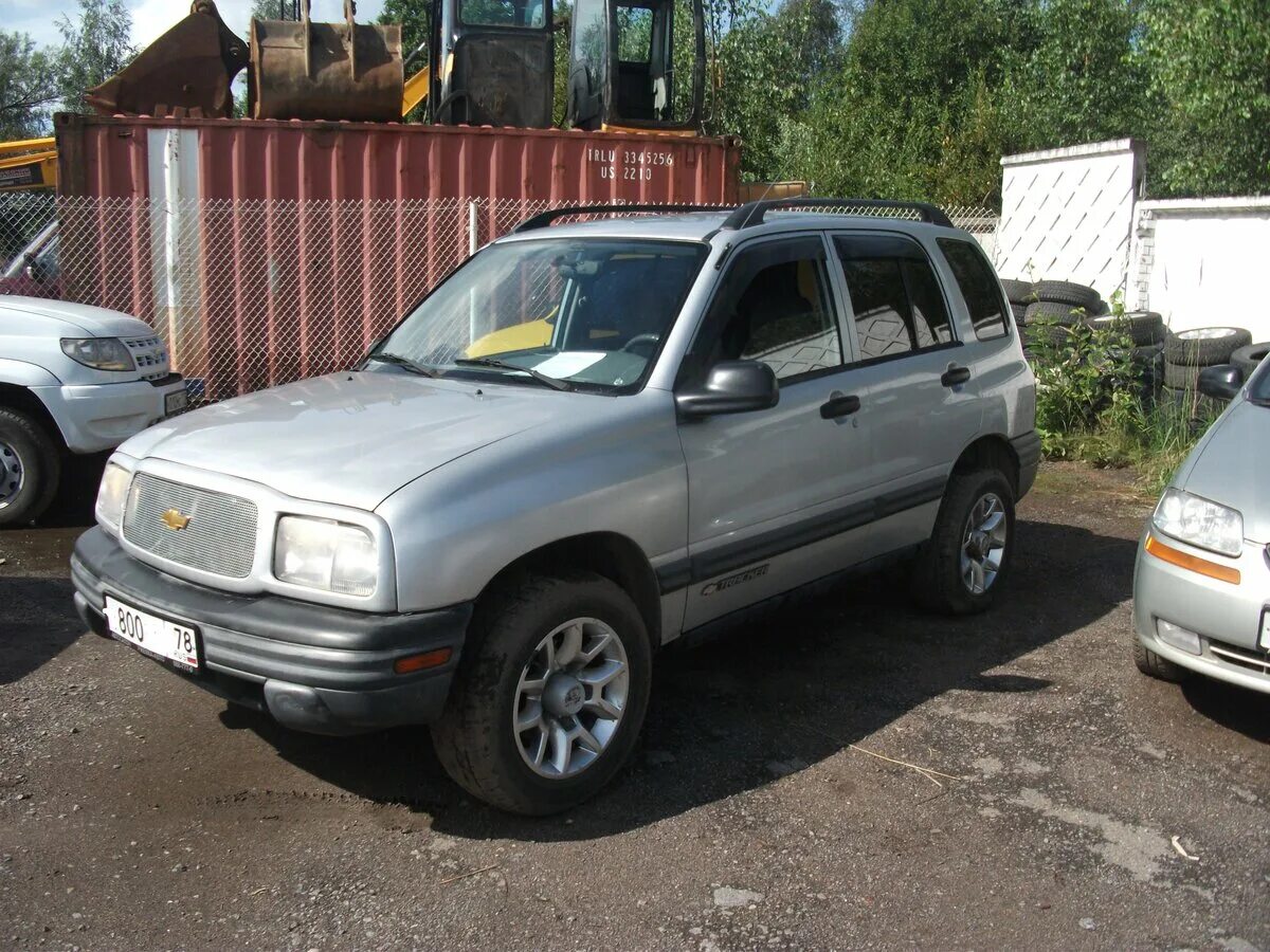 Chevrolet tracker (1998). Chevrolet tracker 2. Chevrolet tracker 2001. Шевроле трекер 2001г фото. Chevrolet tracker 2001.