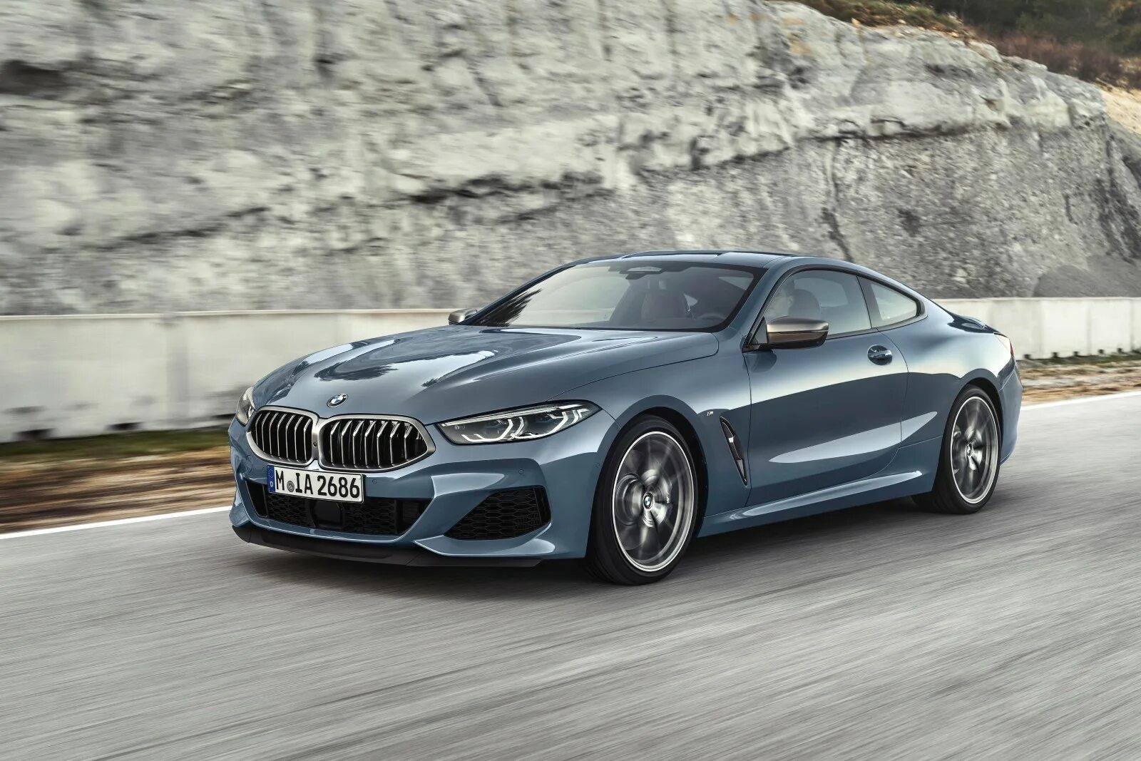 Новая bmw фото. Bmw m850i xdrive. bmw 850i 2025. bmw 8 2025. бмв 850i 2019.