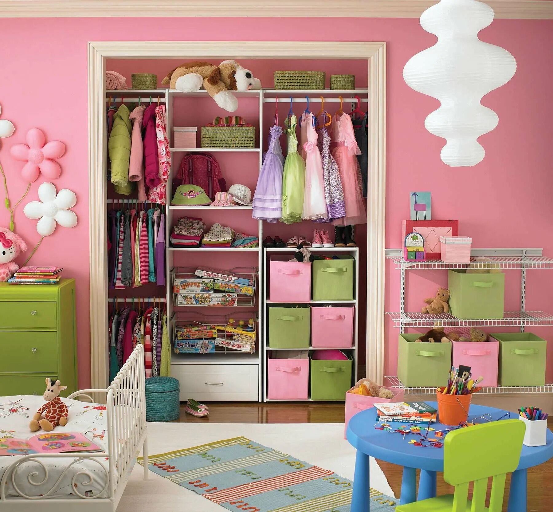 Как правильно организовать комнату. Шкаф в детскую комнату. Комната для девочки. Детские комнаты для девочек. Шкаф для девочки в комнату.