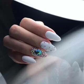 Миндаль стразы