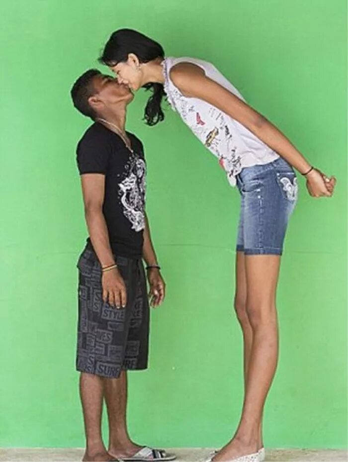 Tall women Элисани Сильва. Элисани да Крус Сильва модель. Элисани Сильва на каблуках. Высокаядевуша и низкий парень