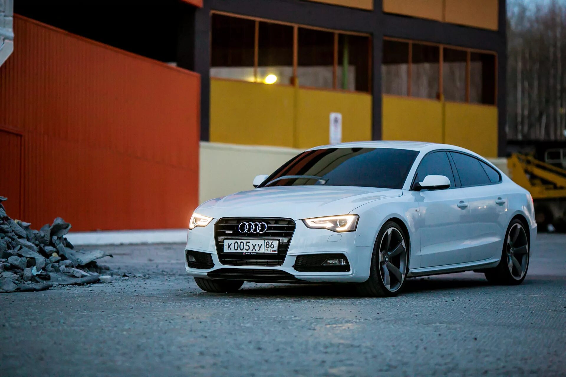 A5 a6 a7. Audi a5 b8 Sportback. Audi a5 тонированная. Audi a5 Sportback 2015 белый.