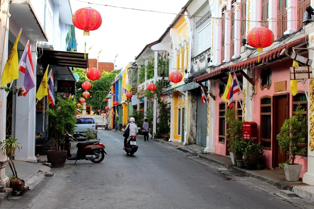 This old town. Улочки Пхукет Таун. Пхукет Олд Таун Пхукет. Старый город Пхукета / Phuket old Town. Улицы Пхукет Тауна.