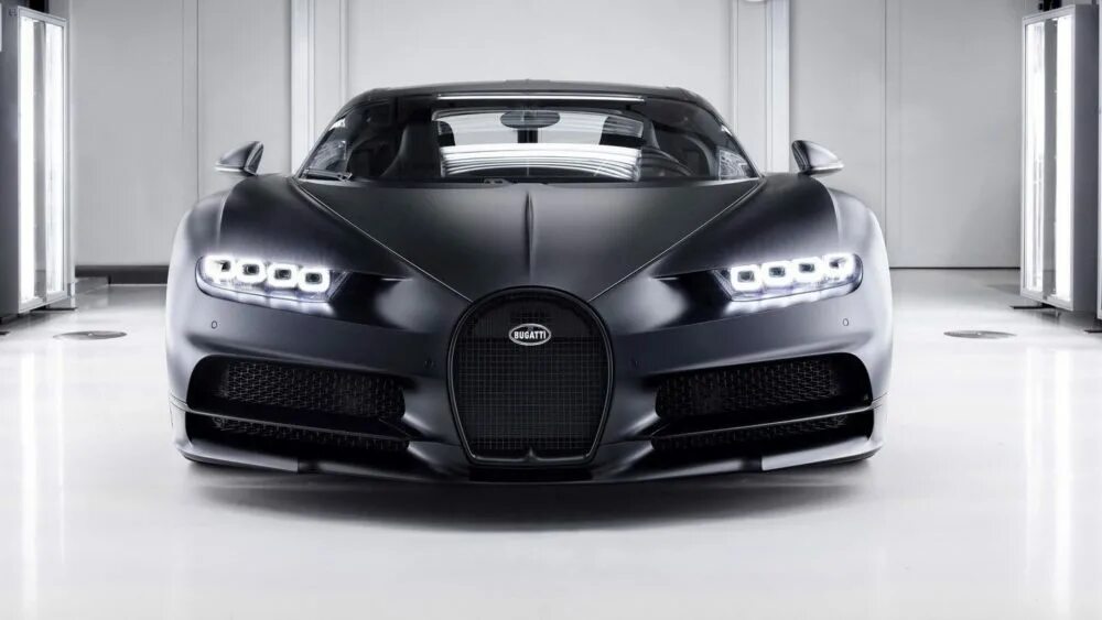 Сколько лошадиных сил в бугатти. Bugatti Chiron Edition noire. Bugatti Chiron черный. Bugatti Chiron Sport noire sportive. Bugatti Chiron noire Special Edition.