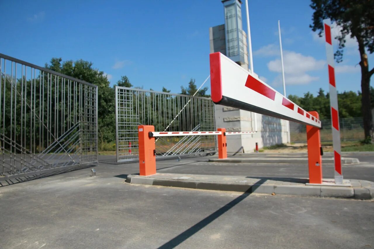 Шлагбаум обслуживание в месяц. Заклеить шлагбаум. Дубна шлагбаум форум. Дубна шлагбаум координаты. Юбка для шлагбаума дорхан.