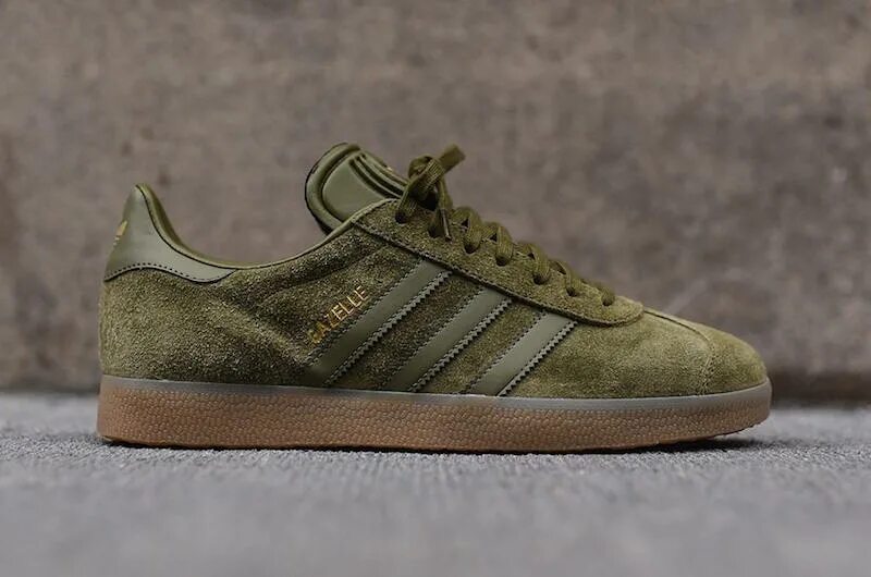 Адидас хаки. Adidas Gazelle цвет хаки. Adidas Gazelle Khaki. Adidas Gazelle Olive. Adidas Originals Gazelle хаки.