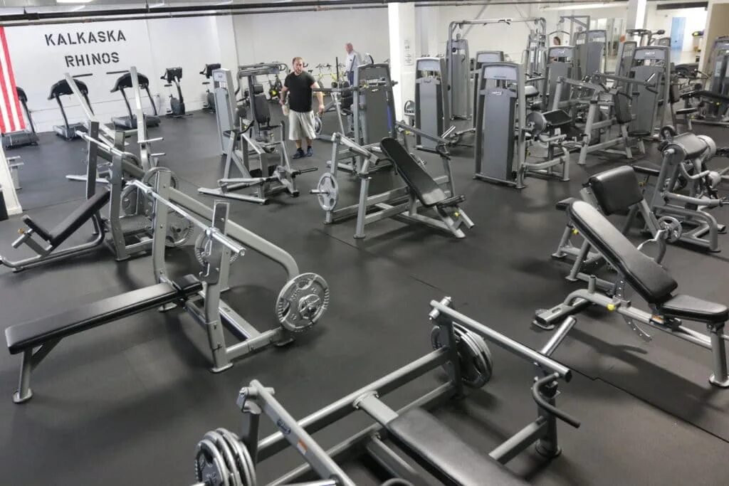 Good gym балашиха. Strong people gym самара. Джим ново. Гуджим. Rock gym калининград.