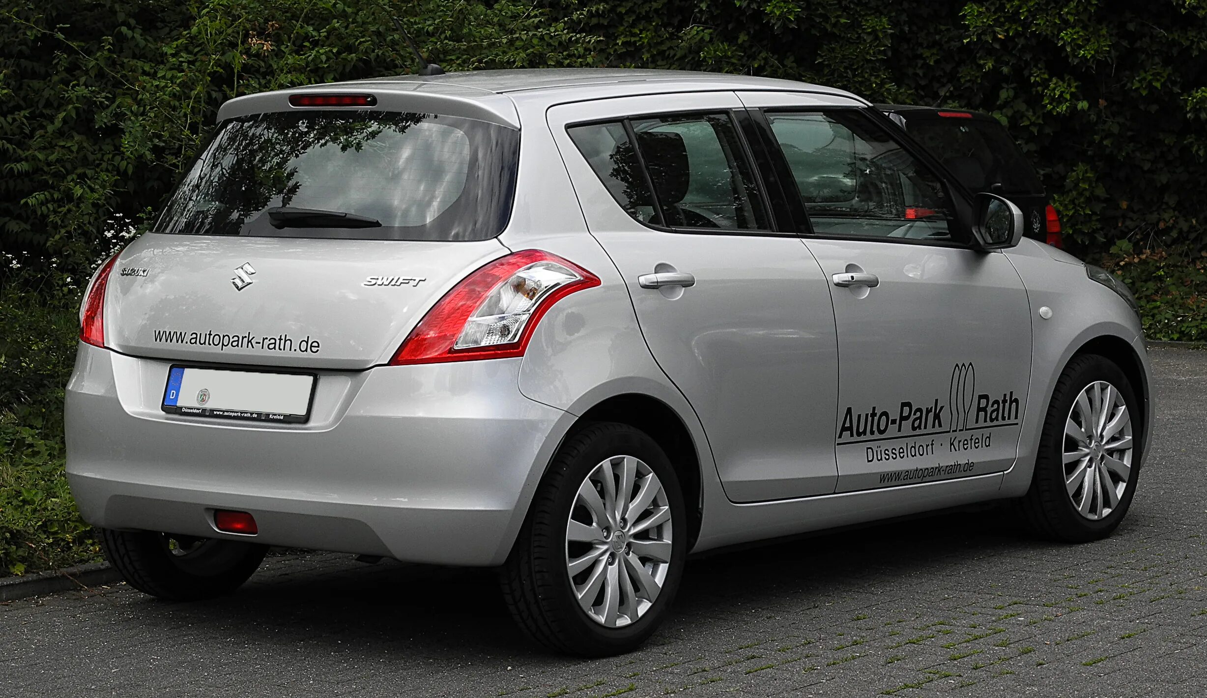 Suzuki swift размеры. Suzuki swift 2010. suzuki swift v. слабые места сузуки свифт 2011. сузуки свифт 2015 года.
