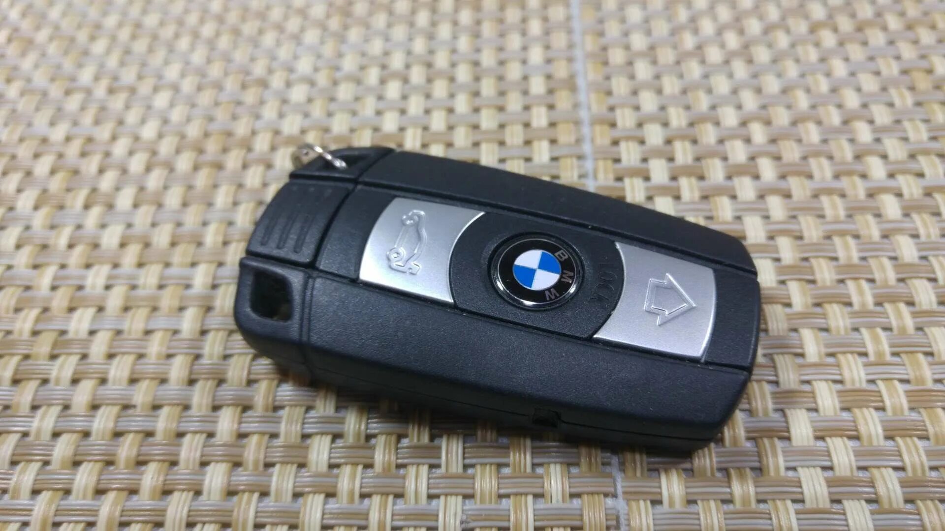 E70 ключ. Bmw smart key e60. смарт ключ на бмв е 70. ключ бмв х5 е70. ключ бмв е90 оригинал.