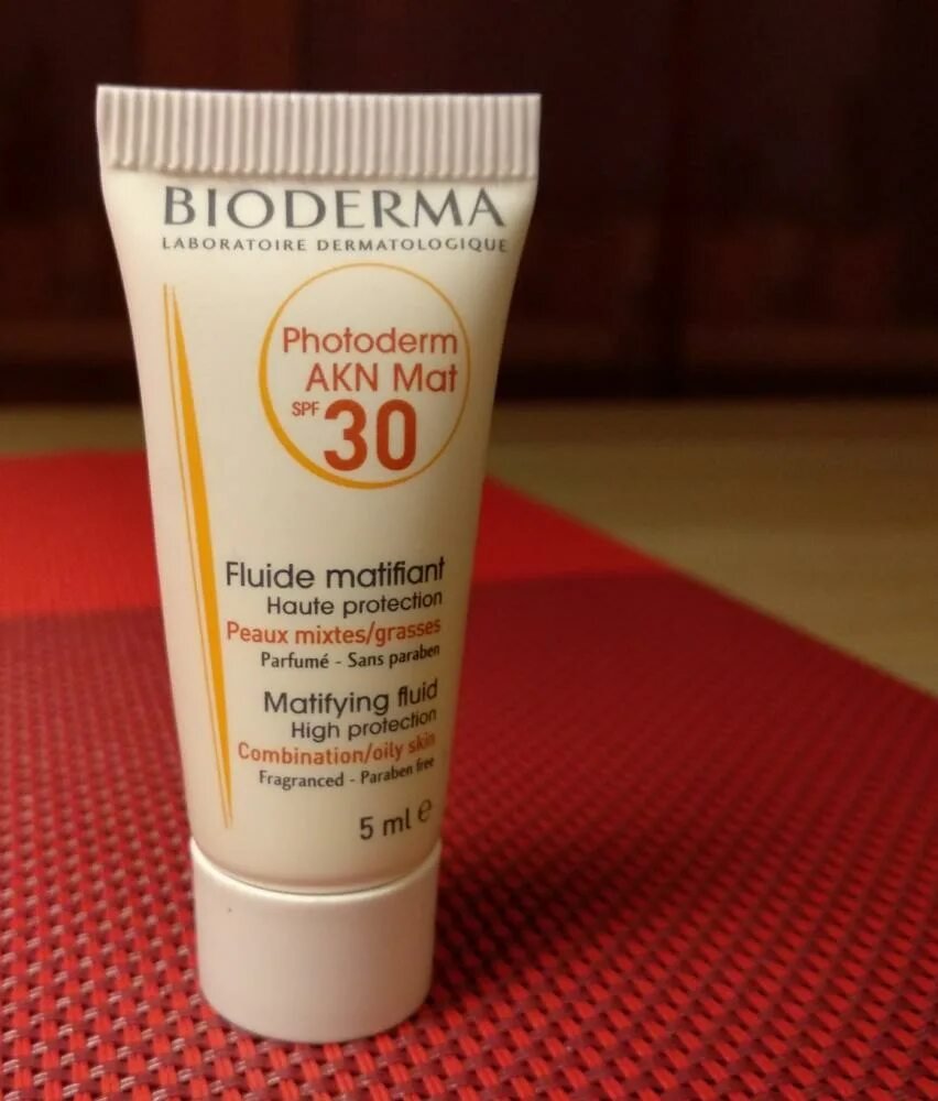 Биодерма Фотодерм эмульсия. Photoderm Bioderma SPF AKN матирующая эмульсия. Биодерма матирующая эмульсия SPF 30. Эмульсия Биодерма СПФ матирующая. Эмульсия spf 30