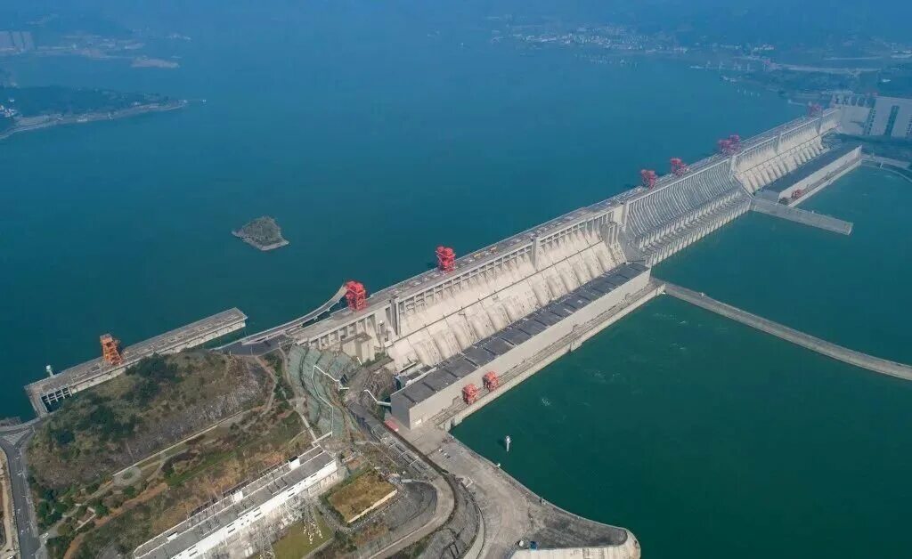 Водохранилища китая. Водохранилища китая. Санься гэс китай. Водохранилища китая. Плотина три ущелья в китае.