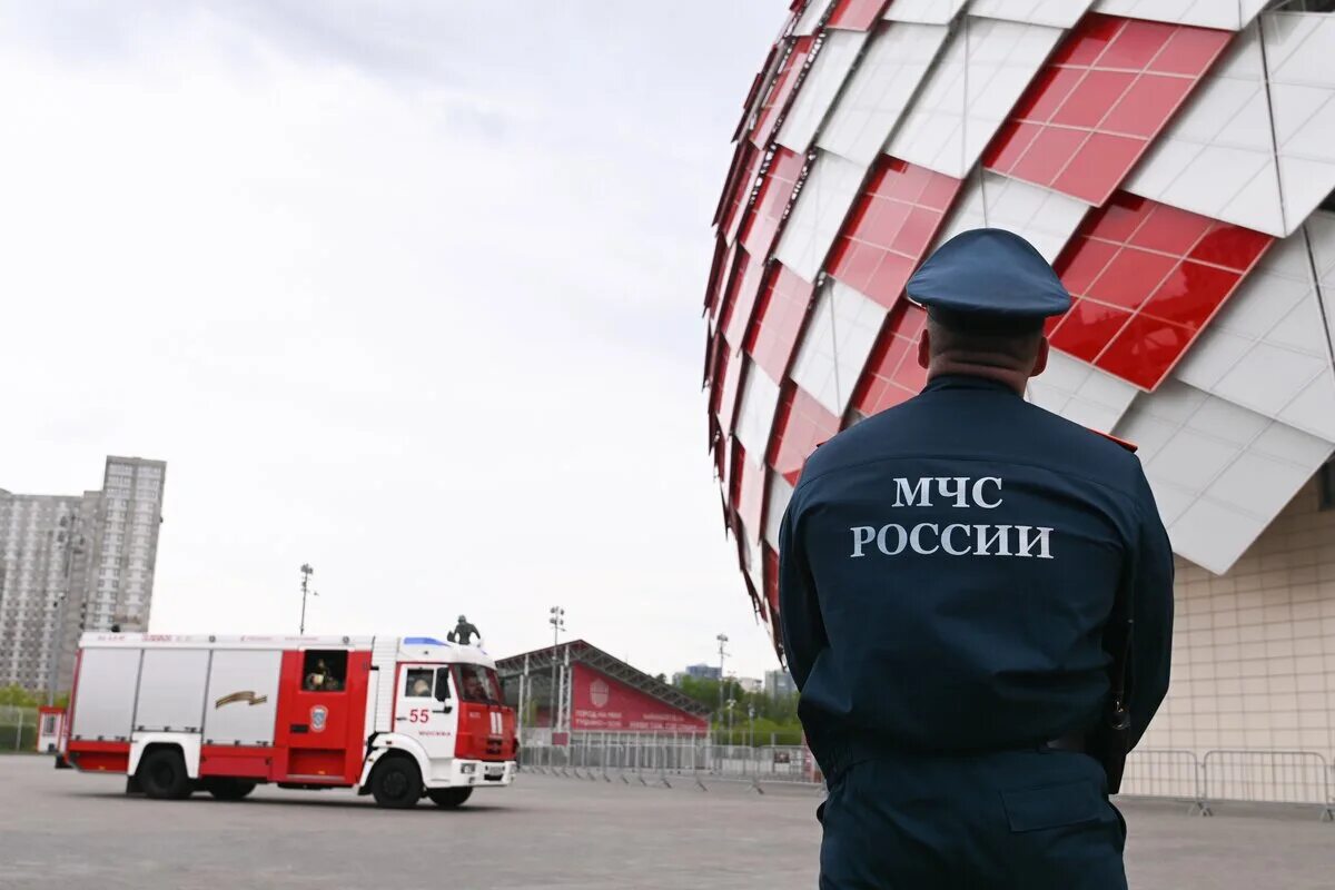 Проходят учения мчс. Учения мчс. учения мчс фото. комплексная безопасность мчс учения. комплексная безопасность 2025.