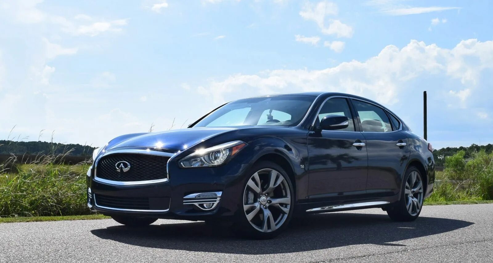 Купить инфинити бу в россии. Infiniti q70 2022. Инфинити q70 2021. Infiniti q70 long. Infiniti q70 2020.