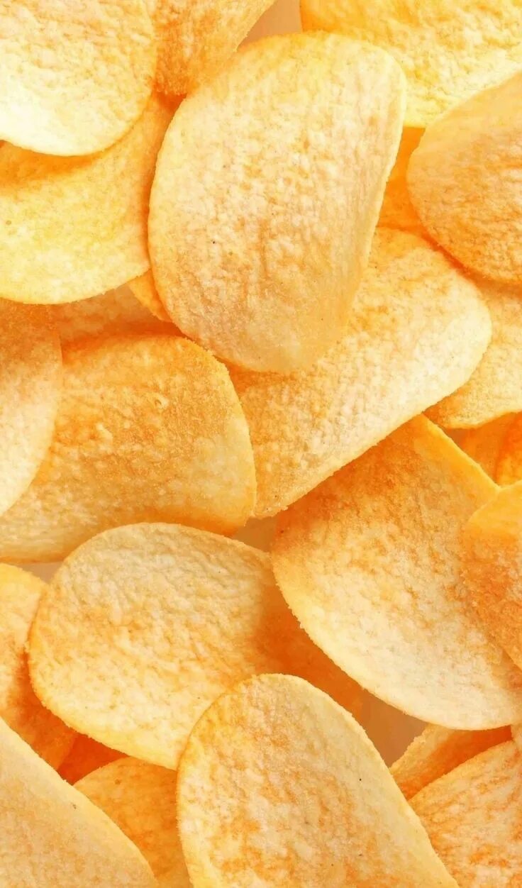 Чипсы фон. Чипсы. Чипсы. Фон чипсов. Чипсы картофельные potato chips.