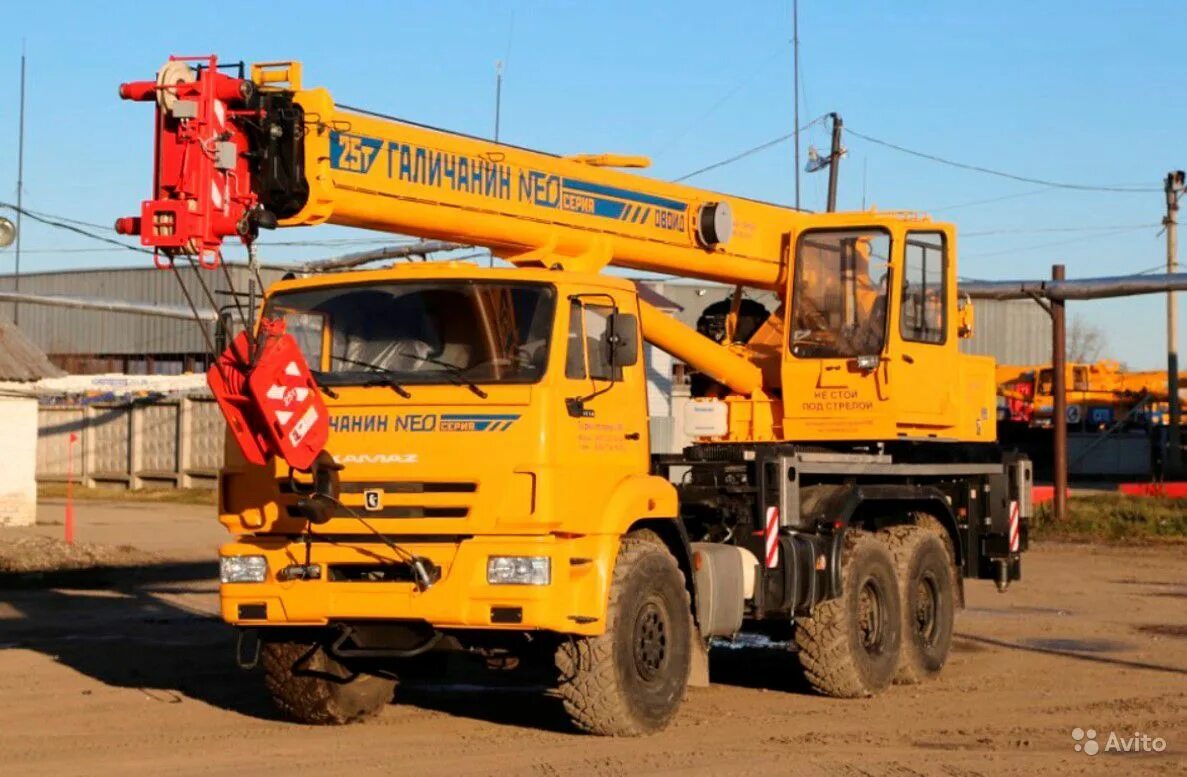 Галичский автокрановый завод. Камаз кс-55713-5к. Галичанин кс-55713-5. Кс 55713-5к-3 автокран 25т. Камаз кс 55713-1к-4.