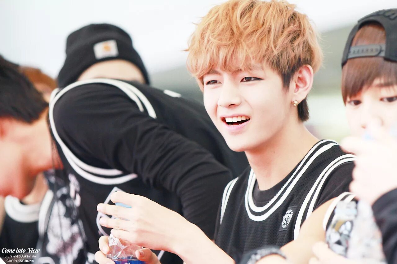 Новости о ви из бтс. Группа бтс тэхен. Тэхен бтс 2021. Новости о ви из бтс. Bts v.