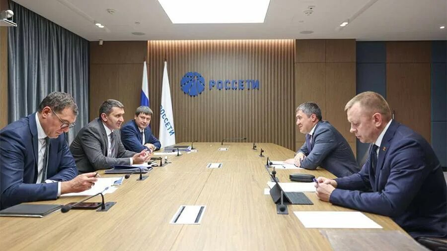 Россети пермь. Россети пермский край. Россети урал челябэнерго логотип. Россети пермский край. Россети пермский край.