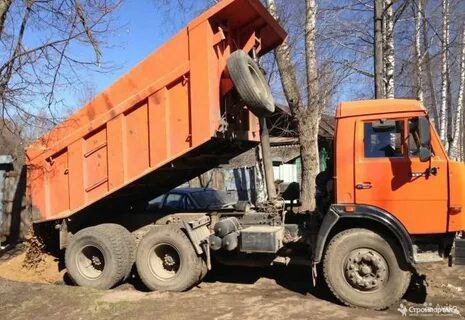 Груженные самосвалы