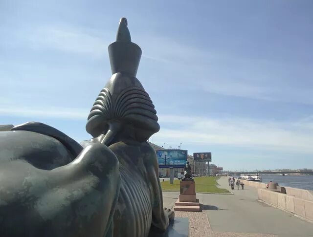 сфинксы шемякина. жертвам политических репрессий шемякин санкт петербург. сфинкс шемякина в питере напротив крестов. сфинкс шемякина в санкт-петербурге. сфинксы шемякина.