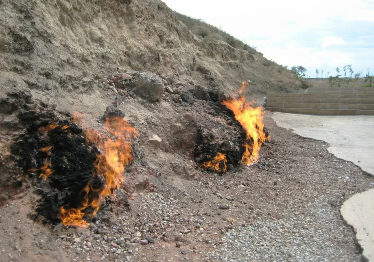 Было горе будет горе горю нет. Было горе будет горе горю нет. Слово бок. Фразеологизм с горем. Мотивы поэмы реквием ахматовой.