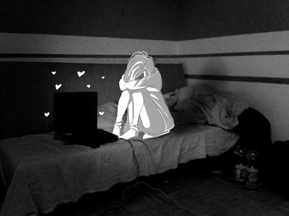 Невыносимо любить призрак. Одиночество в кровати. Под одеялом ночью. Приведение людей с одеялом. Грустный призрак.