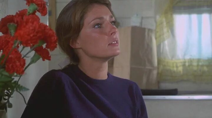 Обычная женщина. Девушка на трассе. Летом 42 года. Девушка в очках на море. Фотосессия на трассе девушка.