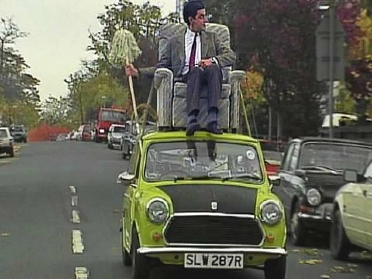 Машина мистера бина мини купер. Трехколесная машина мистер бин. Mini cooper мистер бин. Мистер машин. Мистер машин.
