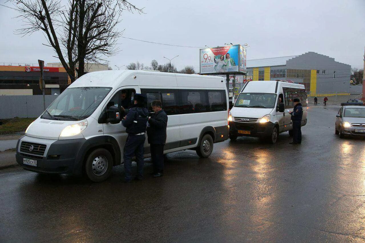 Автобус Клинцы. Профилактическое мероприятие автобус. Клинцы маршрутки. Клинцы автовокзал.