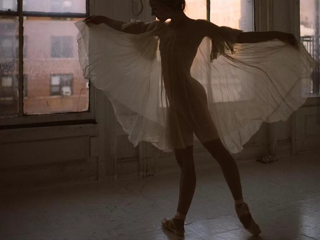 Балерина фотосессия. Балет композиция. Кордебалет лебединое озеро. Ирис dance ballerina dance. Балерина в горах.