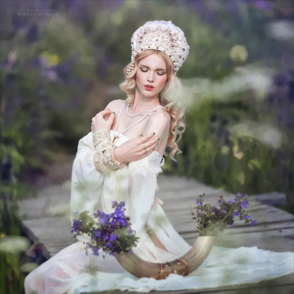 Сказочный образ. Маргарита Карева фотограф. Креативный фотограф Маргарита Карева. Сказочный фотограф Маргарита Карева весны. Карева Маргарита внешность.