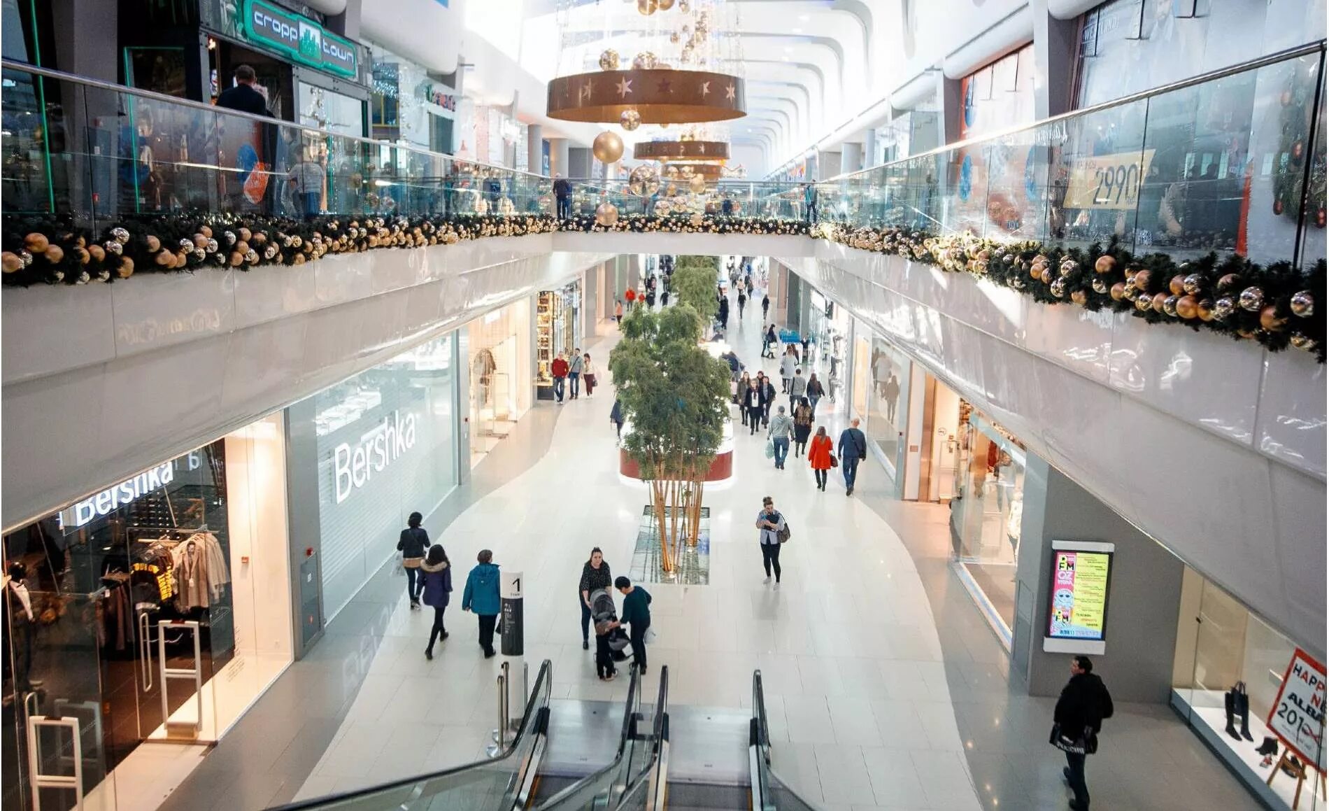 Oz moll в краснодаре. Торговый центр oz mall краснодар. Трц oz mall краснодар. Площадь oz mall краснодар. Трц oz mall краснодар.