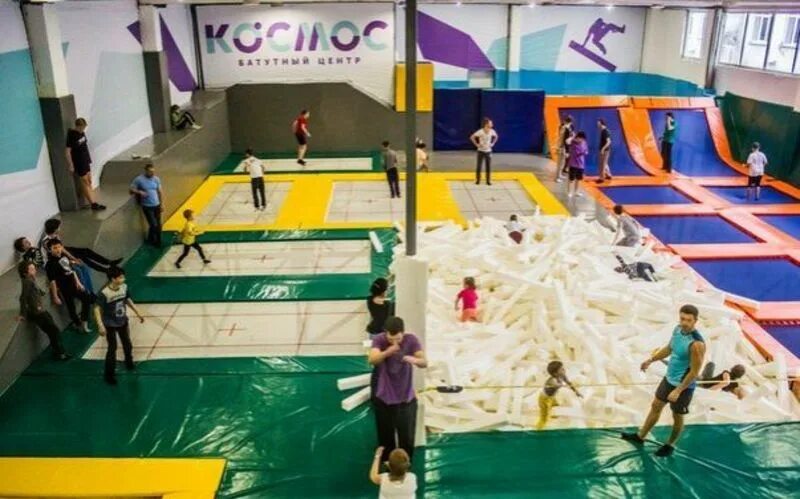 Батутный центр смоленск макси. Батутный центр космос смоленск. батутный центр космос зеленоград. батутный центр смоленск галактика. спейс парк батутный центр.