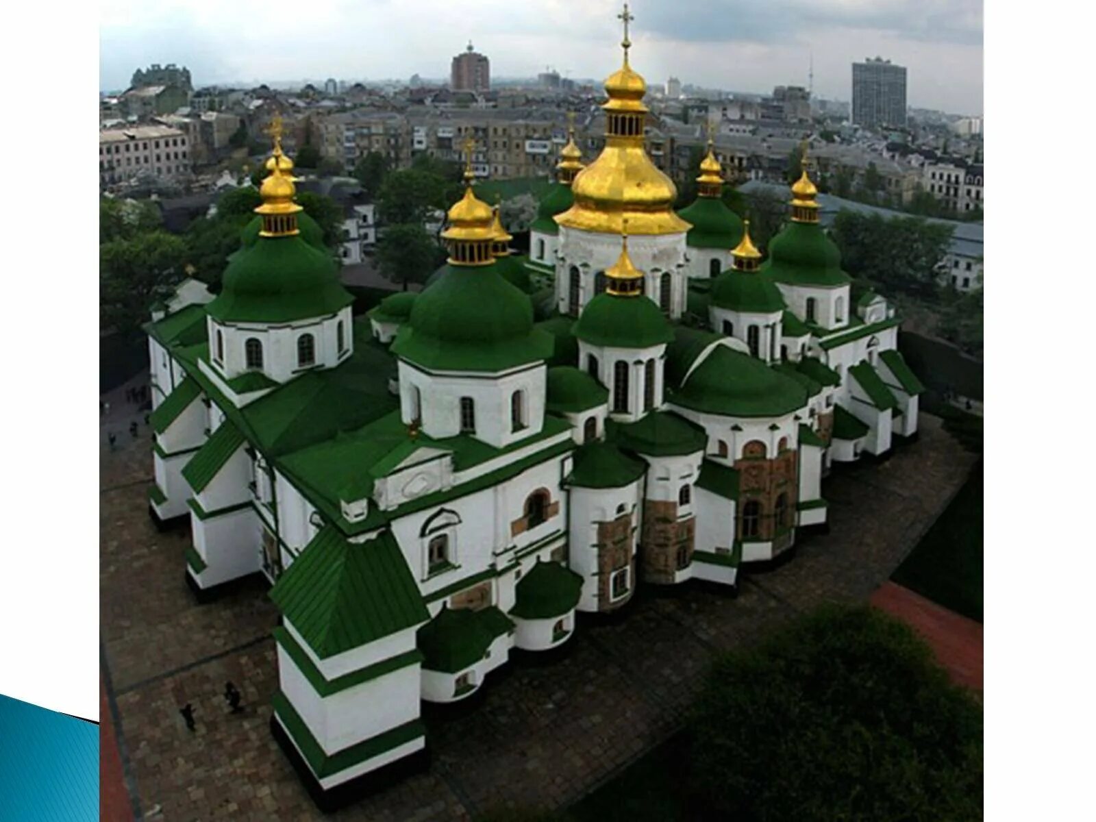 Софийский собор великий новгород кратко. 4 софийских собора. Достопримечательности вологды софийский собор. Софийский собор и церковь в киеве. София киевская.