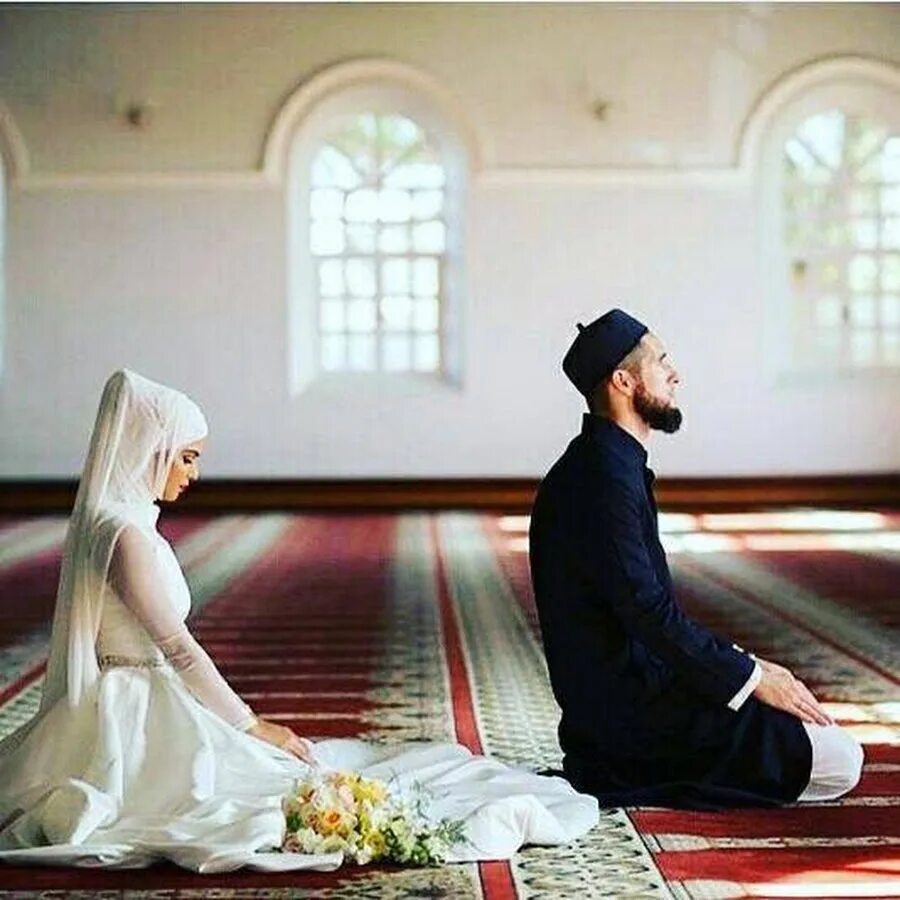 Картинка мусульманский муж. Мусульманская любовь. Мусульманин. Мусульманские пары. Любовь в Исламе.